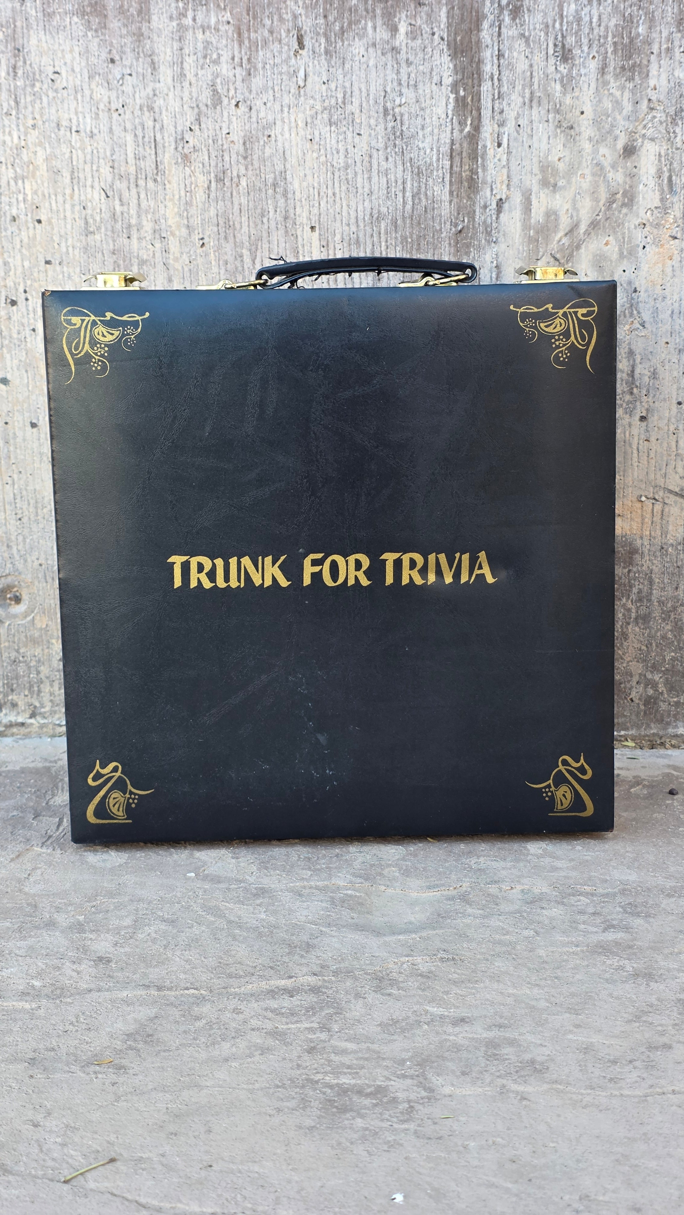 Vintage Trivial Pursuit “Trunk for Trivia” Deluxe Collector Case w/ Multiple Editions