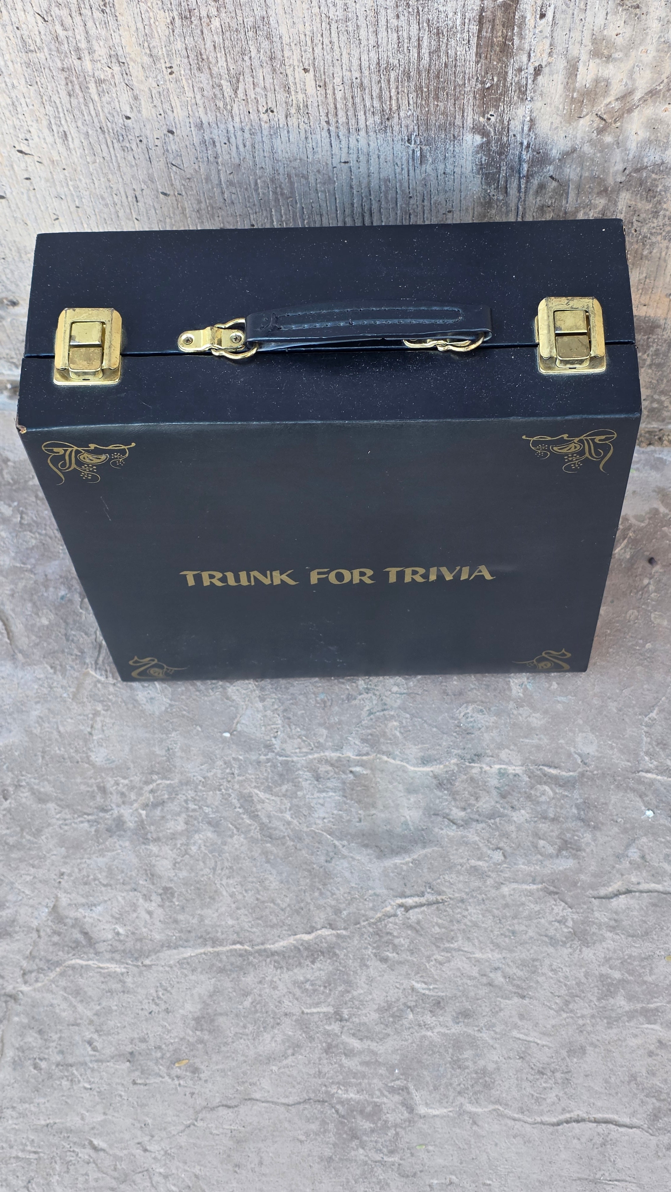 Vintage Trivial Pursuit “Trunk for Trivia” Deluxe Collector Case w/ Multiple Editions