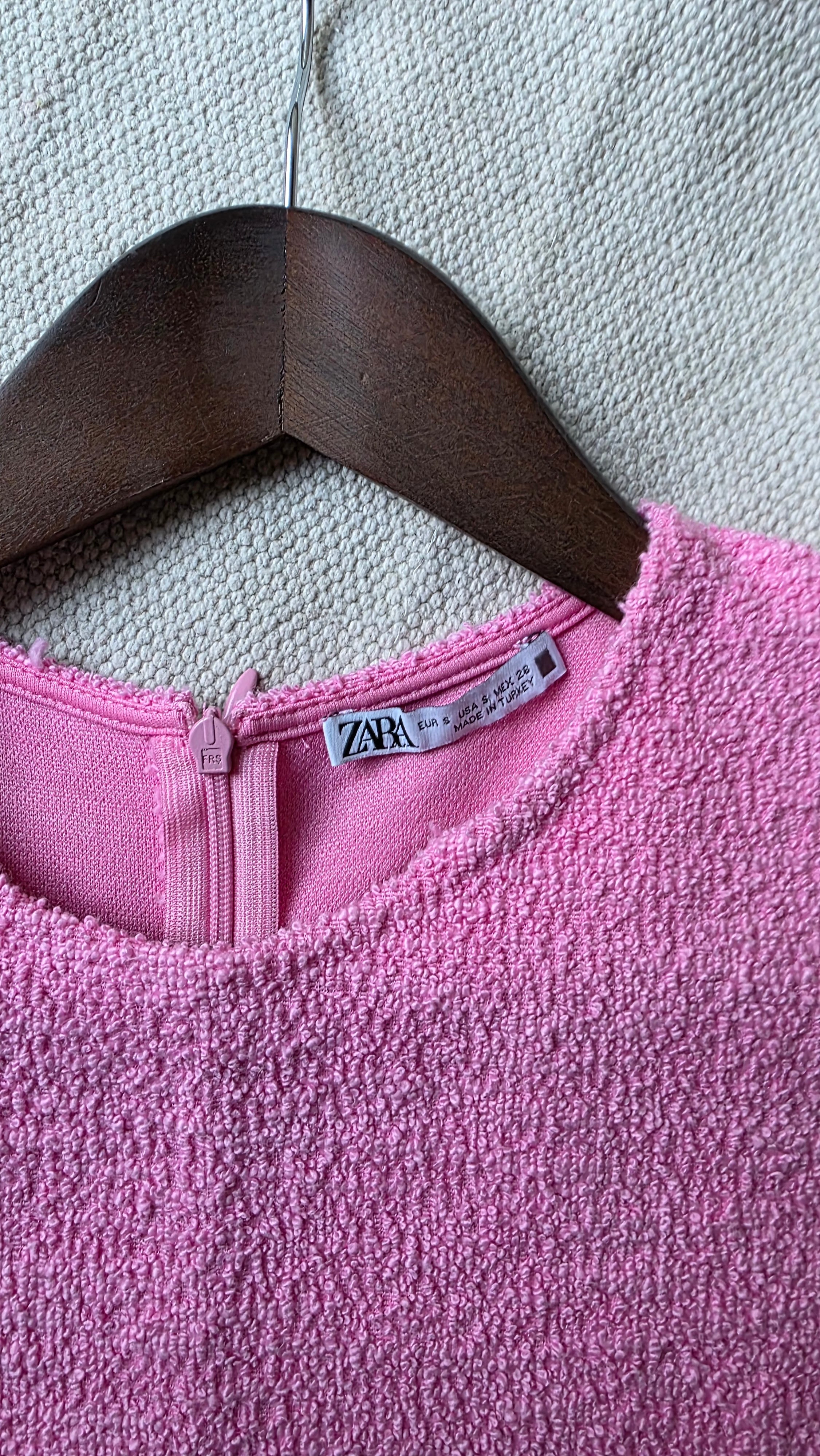 ZARA Pink Bouclé Mini Dress – Sleeveless Textured Knit – Size S