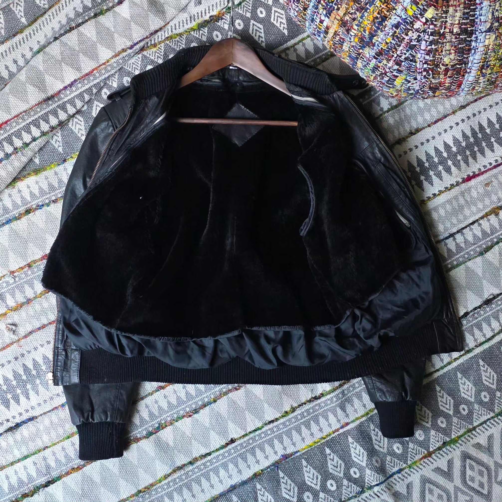 Vintage Black Leather Bomber Jacket – Shearling Lined – Size 36