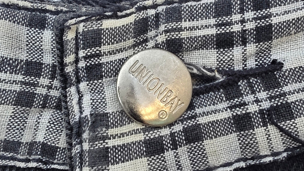 Vintage Union Bay Black Denim Shorts with Polka Dot Pockets – Size 5 Y2K